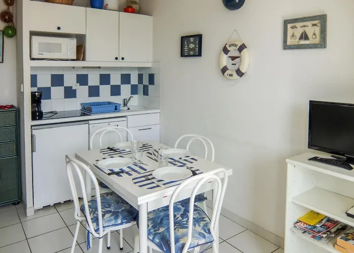 La Palme D'or-16 By Interhome *